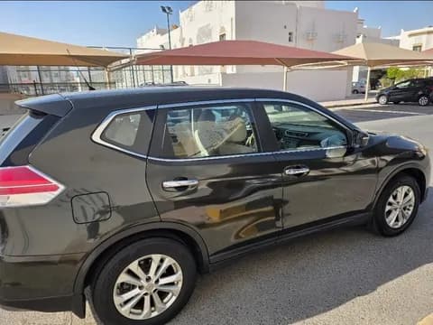 نيسان إكس تريل 2.5 SV 4WD (7-Seater) 2015 مستعملة نيسان إكس تريل 2.5 SV 4WD (7-Seater) 2015 مستعملة used_cars.forSale