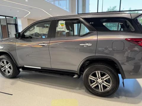 تويوتا فورتشنر 2.7L 2025 مستعملة تويوتا فورتشنر 2.7L 2025 مستعملة used_cars.forSale
