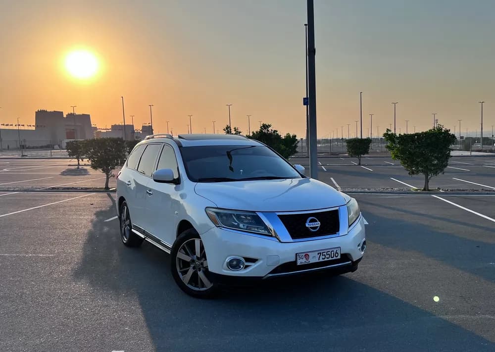 Used Nissan Pathfinder 3.5L SV 4WD 2014