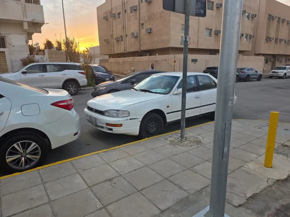 Used Toyota Camry 4 Door 2.5L 1995