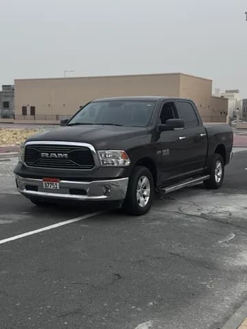 Used RAM 1500 SLT Crew 5.7L 2016 Used RAM 1500 SLT Crew 5.7L 2016 used_cars.forSale