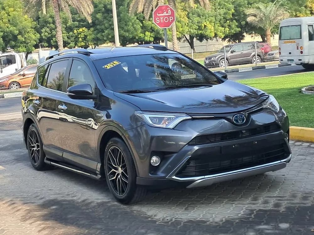 Used Toyota Rav4 2.5L XLE Hybrid AWD 2017