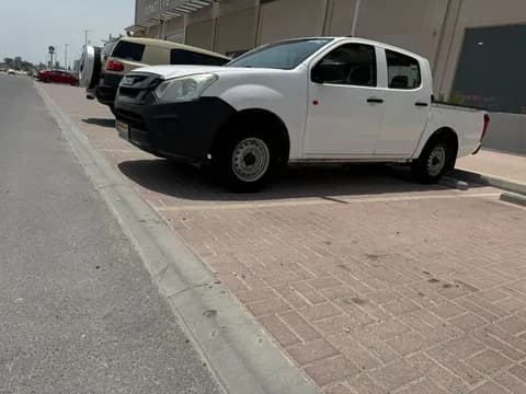ايسوزو دي-ماكس 2.5D Double Cab 4WD (M/T) 2016 مستعملة ايسوزو دي-ماكس 2.5D Double Cab 4WD (M/T) 2016 مستعملة used_cars.forSale