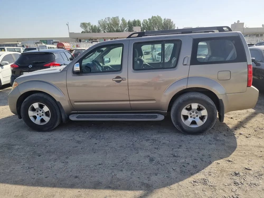 Used Nissan Pathfinder XE 2009