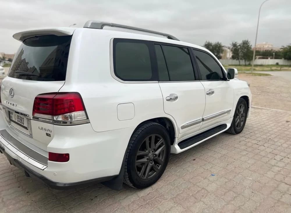 Used Lexus LX 570 5 door 5.7L 2008