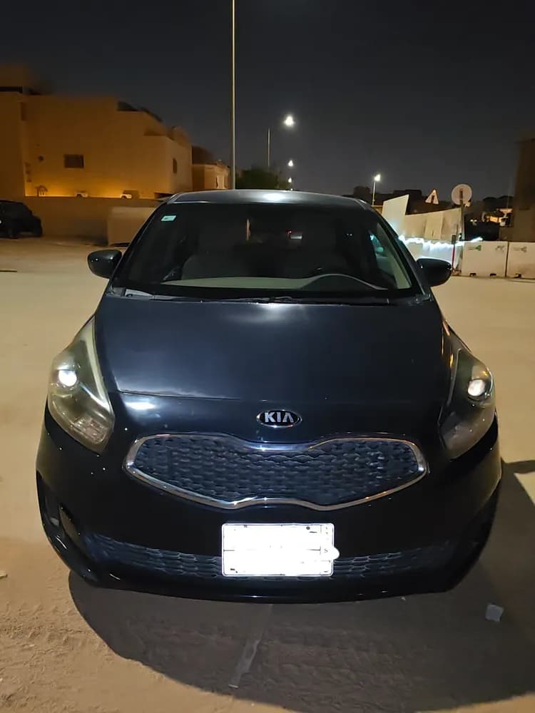 Used Kia Carens 2.0L Base 2016