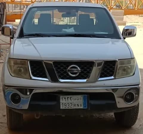 نيسان نافارا SE 4x2 (5-Seater) A/T 2013 مستعملة