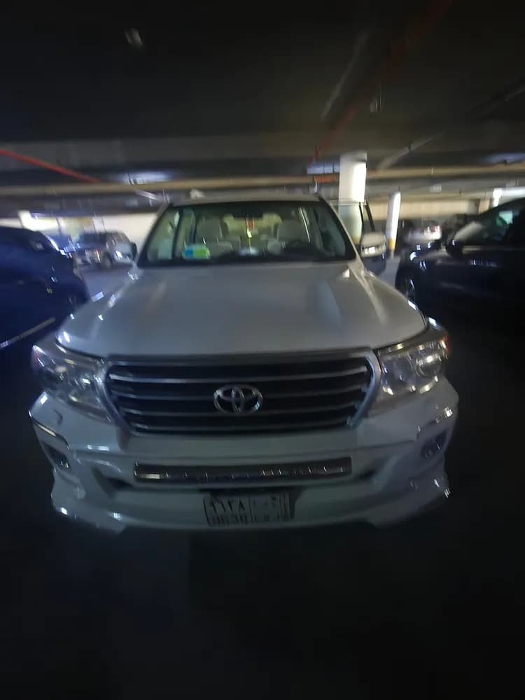 Used Toyota Land Cruiser 4.6 GXR 2014