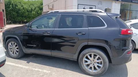 جيب شيروكي Limited 3.2L 2014 مستعملة جيب شيروكي Limited 3.2L 2014 مستعملة used_cars.forSale
