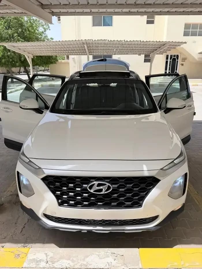 هيونداي سنتافي 2.4L Mid 2019 مستعملة