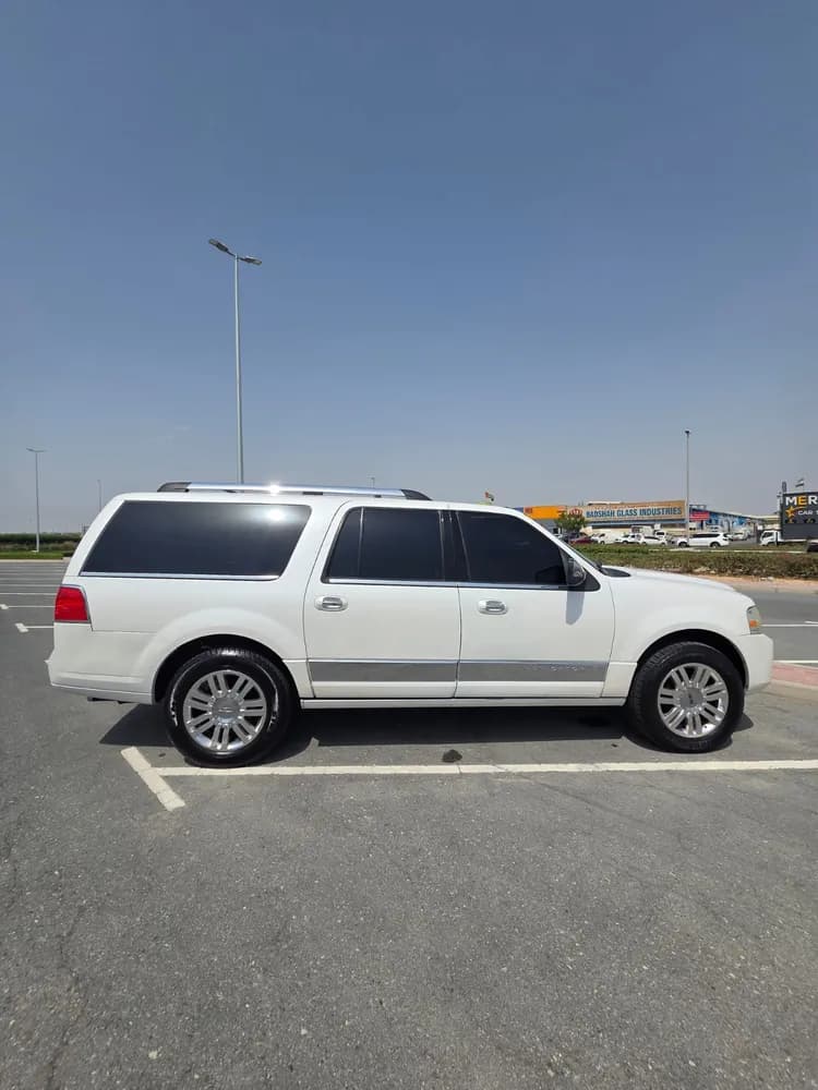 Used Lincoln Navigator 5.4 EL 2012