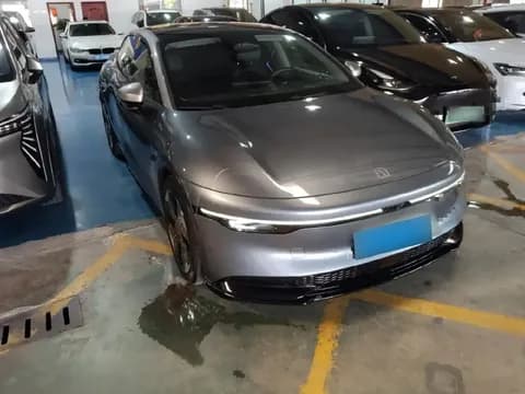 Used ZEEKR 007 Standard 2024 Used ZEEKR 007 Standard 2024 used_cars.forSale