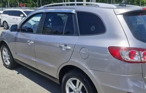 هيونداي سانتافيه 2.4L Base (FWD) 2010 مستعملة هيونداي سانتافيه 2.4L Base (FWD) 2010 مستعملة used_cars.forSale