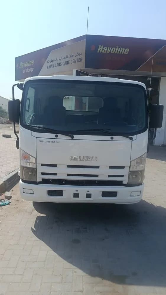 Used Isuzu NPR 2017