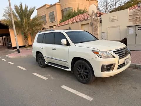 لكزس أل أكس 570 5 door 5.7L 2015 مستعملة لكزس أل أكس 570 5 door 5.7L 2015 مستعملة للبيع