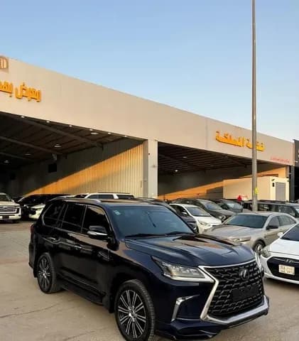 Used Lexus LX 570 5 door 5.7L 2021