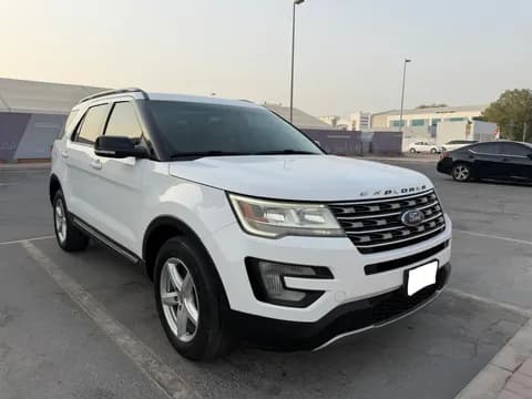 Used Ford Explorer 3.5LV6 XLT 2017 Used Ford Explorer 3.5LV6 XLT 2017 used_cars.forSale