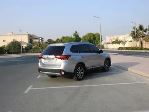 ميتسوبيشي أوتلاندر 3.0L GLS (7-Seater) 2017 مستعملة ميتسوبيشي أوتلاندر 3.0L GLS (7-Seater) 2017 مستعملة used_cars.forSale