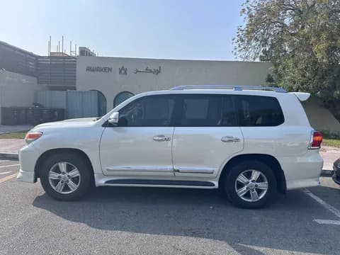 Used Toyota Land Cruiser 5 Door 4.6L 2015 Used Toyota Land Cruiser 5 Door 4.6L 2015 used_cars.forSale