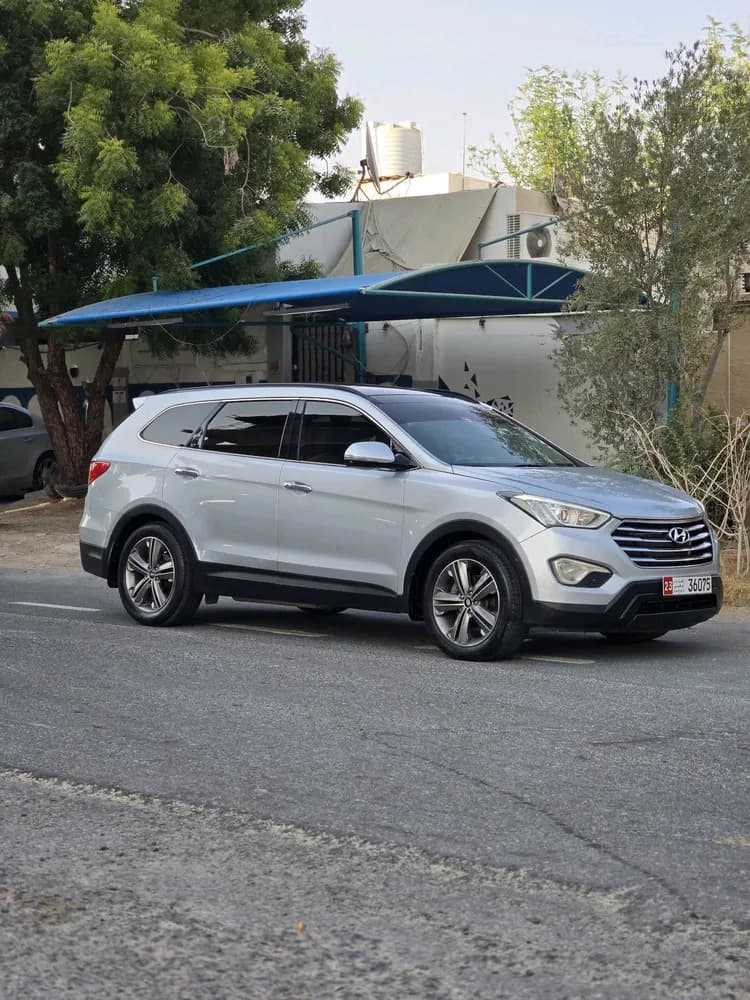 Used Hyundai Santa Fe 3.3L AWD 2014