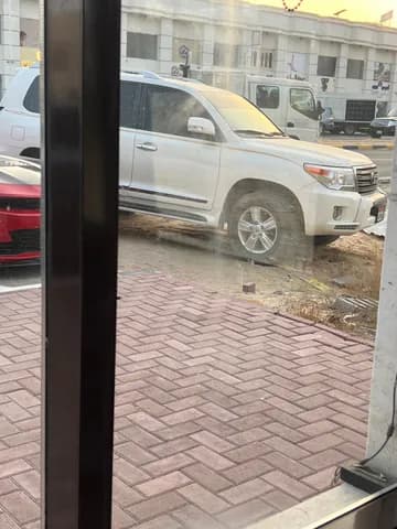 تويوتا لاند كروزر 4.6 GXR 2014 مستعملة تويوتا لاند كروزر 4.6 GXR 2014 مستعملة used_cars.forSale