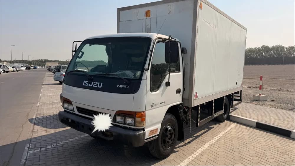 Used Isuzu NPR 2002