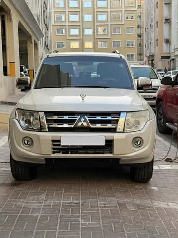 ميتسوبيشي باجيرو 3.5L 5 Door Basic 2013 مستعملة ميتسوبيشي باجيرو 3.5L 5 Door Basic 2013 مستعملة used_cars.forSale