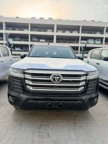 تويوتا لاند كروزر 4.0 GXR 2026 جديدة تويوتا لاند كروزر 4.0 GXR 2026 جديدة used_cars.forSale